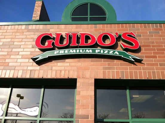 Guidos Pizza Bloomfield-Pontiac Catering Pizzeria Delivery Subs Salads 