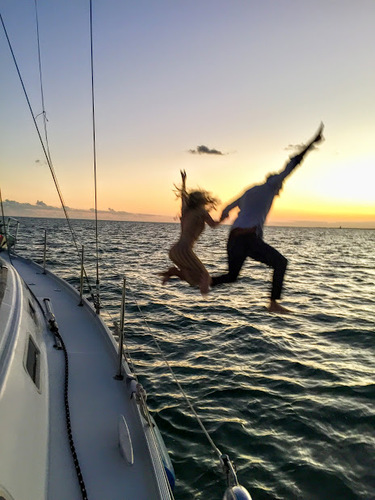 Sunset sailing charter 