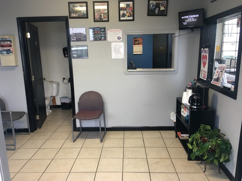 Charlie's Fast Lube Sikeston, MO - Oil Change Center