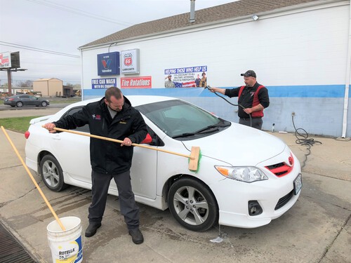 Charlie's Fast Lube Sikeston, MO - Oil Change Center Charlie's Fast Lube Sikeston, MO - Oil Change Center